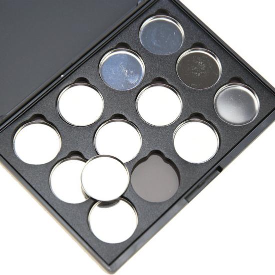Makeup Tray Long Lifespan Lightweight Plastic Magnetic Eye Shadow Box Palette for Travel
