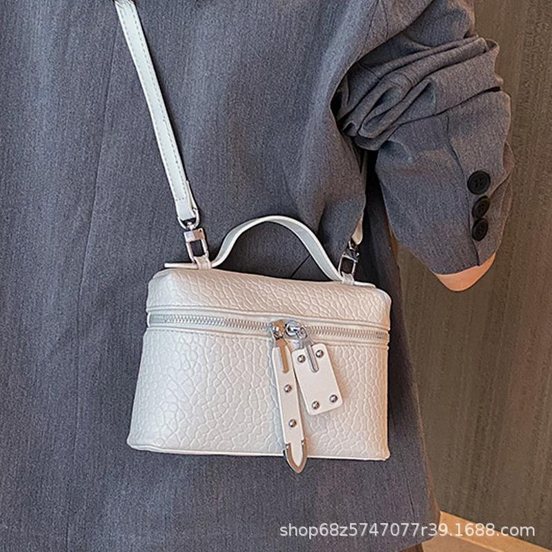 This Year's Popular Small Bag Women's 2025 New Summer Versatile Shoulder Messenger Bag Popular Korean Portable Box Bag