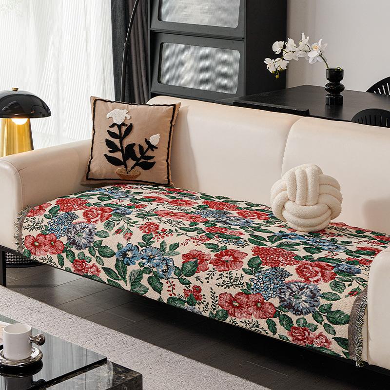 Cute Tiger Sofa Cover, Cartoon Sofa Cover, Autumn And Winter Sofa Towel, Universal In All Seasons, Anti-Cat Scratch And Dirt-Resistant Sofa Cushion