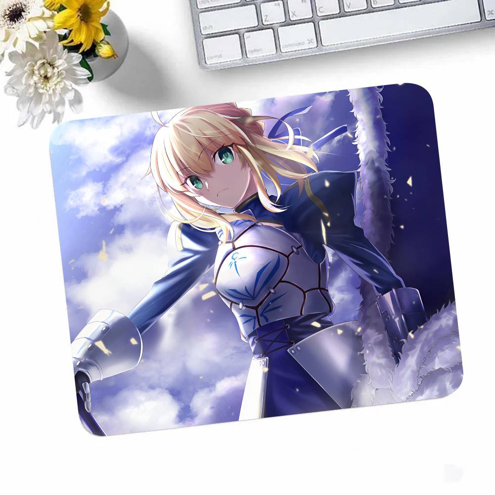 Игровой Коврик для Мыши Fate Stay Night Saber Маленький с Замком для Геймеров Настольный Коврик Прямоугольный Противоскользящий Резиновый
