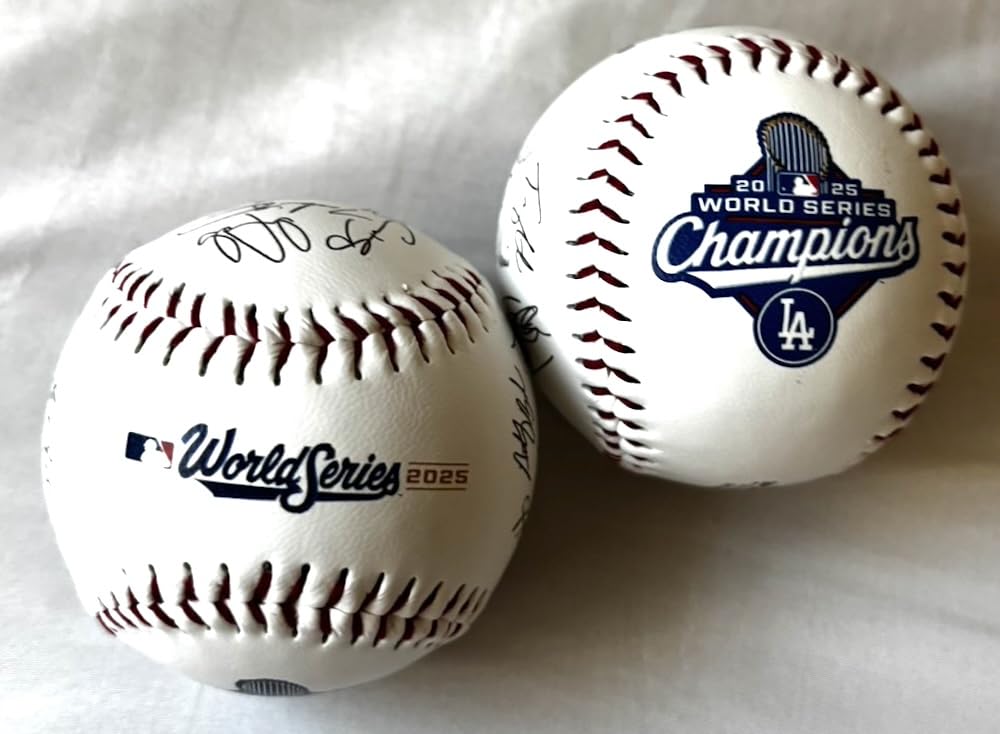 MLB Официальный commemorative мяч Los Angeles Dodgers к Чемпионату Мира 2025 года, подписанный Сёхэем Отани, Ёсинобу Ямамото и Роки Сасаки