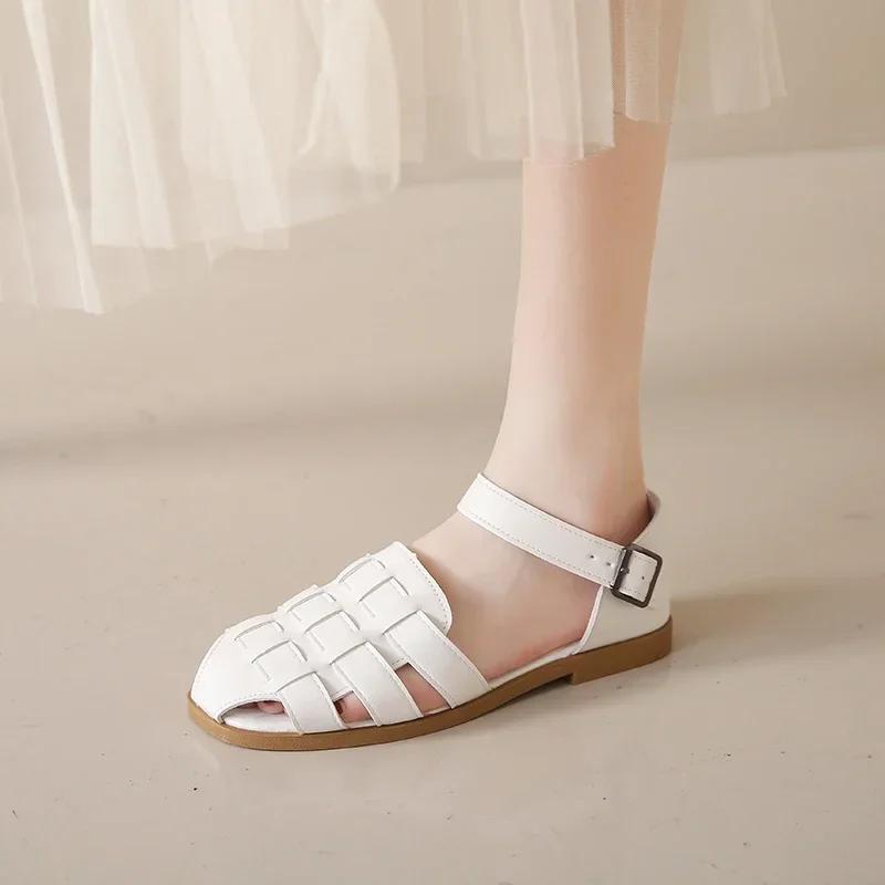 Женские сандалии на низком каблуке с закрытым носком и пряжкой в римском стиле, женская обувь на распродаже 2024 года, новые удобные женские сандалии для отдыха на открытом воздухе