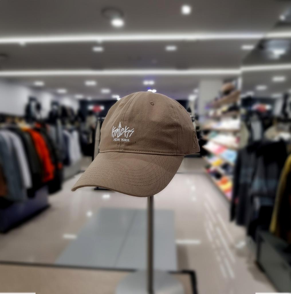 [NBA] Unisex NYK Graffiti Letter Overcap Soft Ball Cap N245AP243P