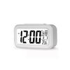 Цифровой будильник Настольные часы со светодиодным дисплеем Будильник с батарейным питанием Белый