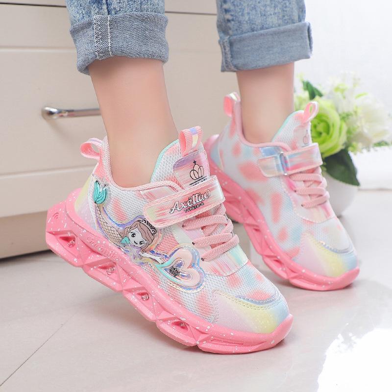 Light-up children's sneakers2026Spring and Autumn new styles of girls' shoes: small, medium, and large sizes, breathable mesh, lightweight, and