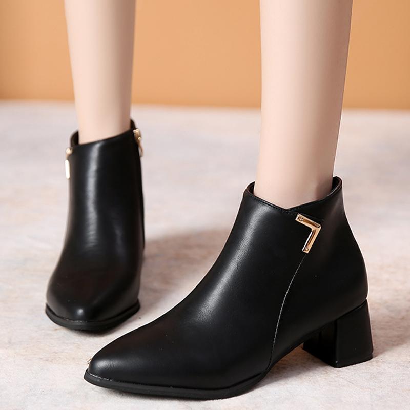 Leather Women Snow Ankle Boots Pointed Toe Mid Heels Designer Retro Shoes Trend Chunky Winter Chelsea Boots New Botas Mujer
