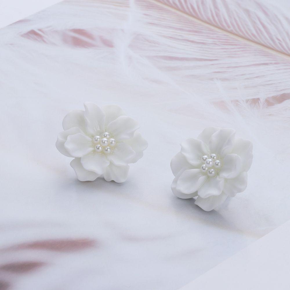 Elegant Women Girl Inlay Beads Simulated Pearl Stud Earrings Camellia Big White Flower