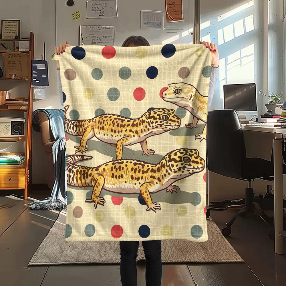 Wave point background animals Print Flannel Blanket,High quality Comfortable for All Seasons,Home Decor,Warmth and Comfort,Perfect for Christmas Gifts