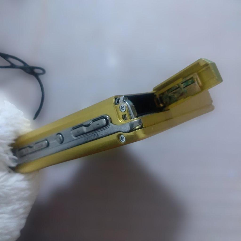 Used [Beautiful Condition] SONY MZ-E70 Portable MD Player Tested Working Yellow