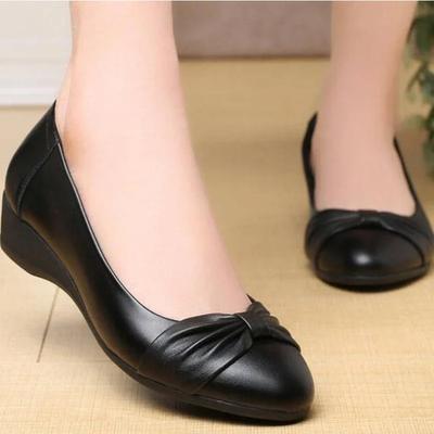 Новая Мода Кожаная Обувь Женская Обувь Слипоны Женские Балетки Мокасины Женские Лоферы Весна Девушка Мягкая Подошва Осень Обувь для Мамы