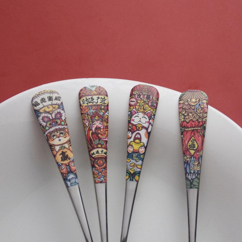 Суповая ложка для весеннего фестиваля в традиционном стиле для взрослых и детей