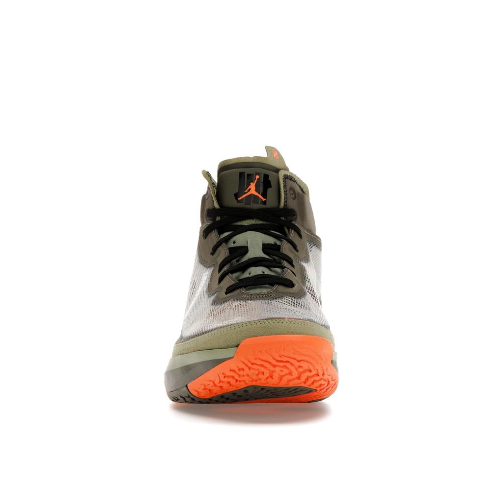 Кроссовки унисекс Undefeated x Air Jordan 37 SP Flight Green Oil-Green Black DV6255-300