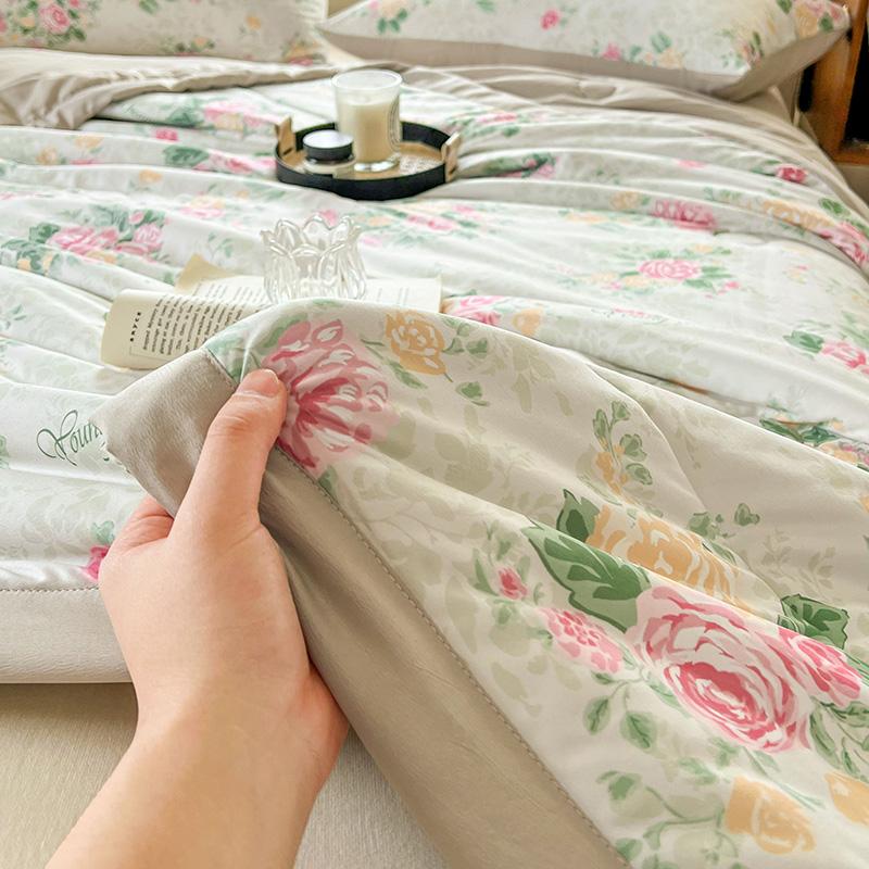 Flower Printed Summer Thin Comforter Comfortable And Breathable Queen/King Size Air-Conditioned Comforter Anti-Mite Summer Quilt