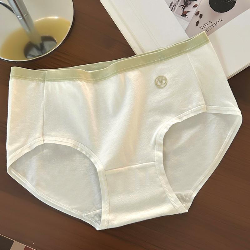 Comfortable Cotton Women's Underwear With Breathable Seamless Design For All Seasons