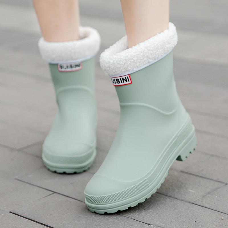 Fashion medium tube rain shoes women's water shoes winter wear rain boots adult velvet soft sole waterproof non-slip women's rubber shoes