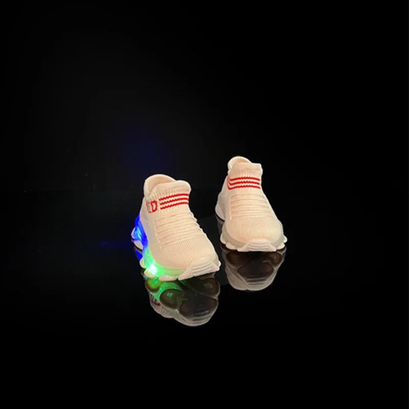 Boys and girls' flying woven sports socks and shoes with LED lights, summer new breathable and elastic children's shoes