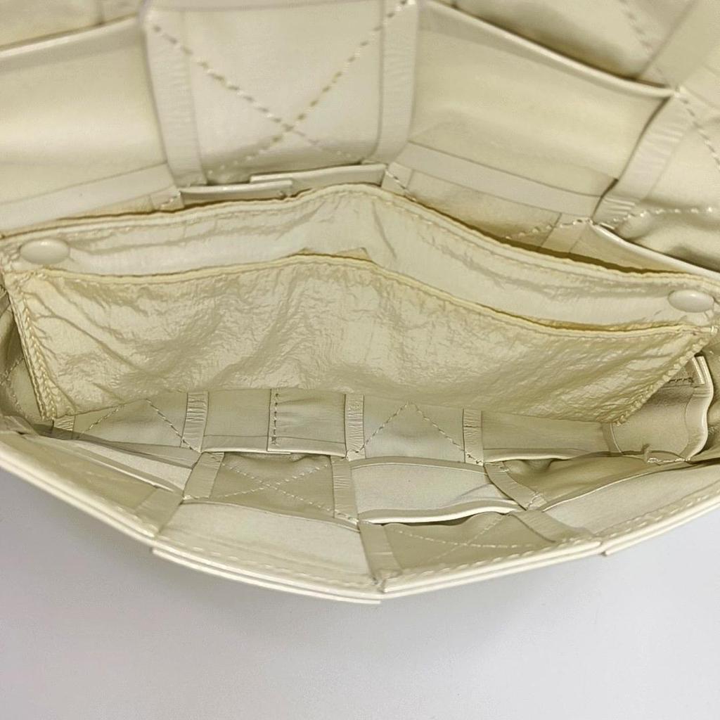 [Pre-Owned] Cassette Belt Intreccio Woven Magnetic Closure Leather Waist Bag Mini - Very Good #1J72FFZ