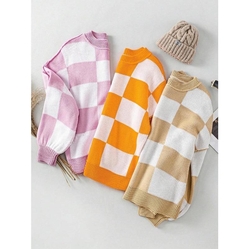 Женский свитер в стиле пэчворк с мозаичным узором в осенне-зимнем стиле