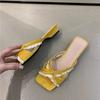 Модные Банты Низкий Каблук Крутые Шлепанцы Женские Летние Новые Квадратный Носок Открытый Носок Для Улицы Кружево Универсальные Темпераментные Шлепанцы без Задника
