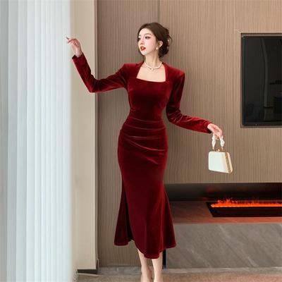 Золотое бархатное длинное платье светской львицы женское темпераментное с утяжкой талии легкая роскошь облегающее бедра