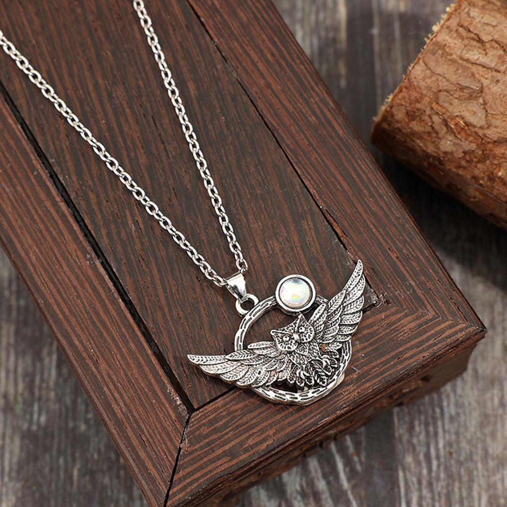 Vintage Owl Pendant Necklace Featuring Intricate Stone Inlay Ornament for Unique Styles and Personalize Expression