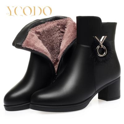 Женские осенне-зимние кожаные ботинки на высоком каблуке. Стильные и удобные женские ботинки с металлической внутренней отделкой на молнии.