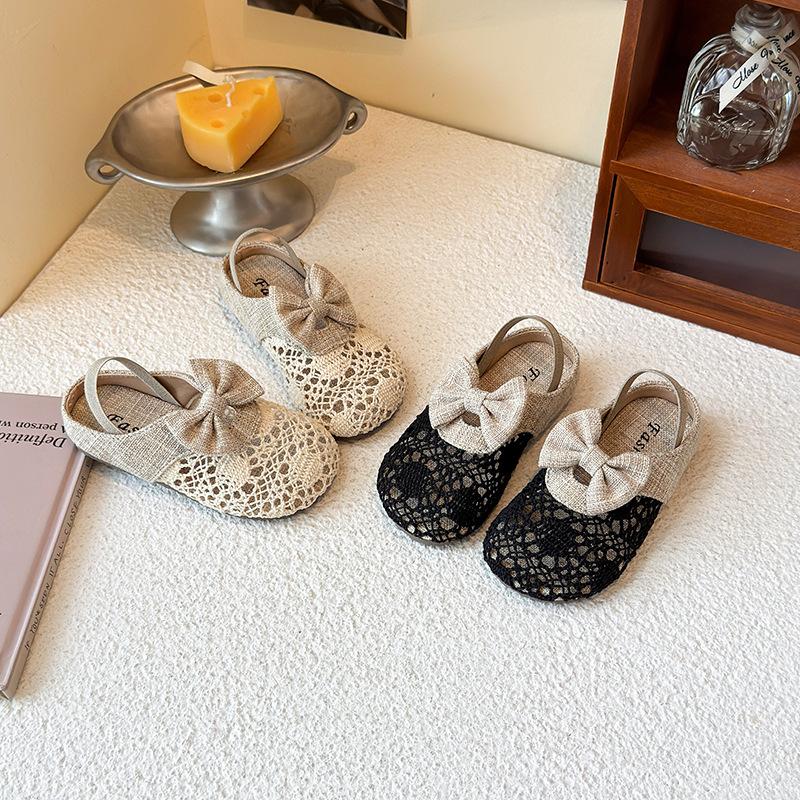 2026New Summer Sandals for Girls, Fashionable Hollow Bow Slippers, Trendy Korean Style Casual Shoes Princess slippers