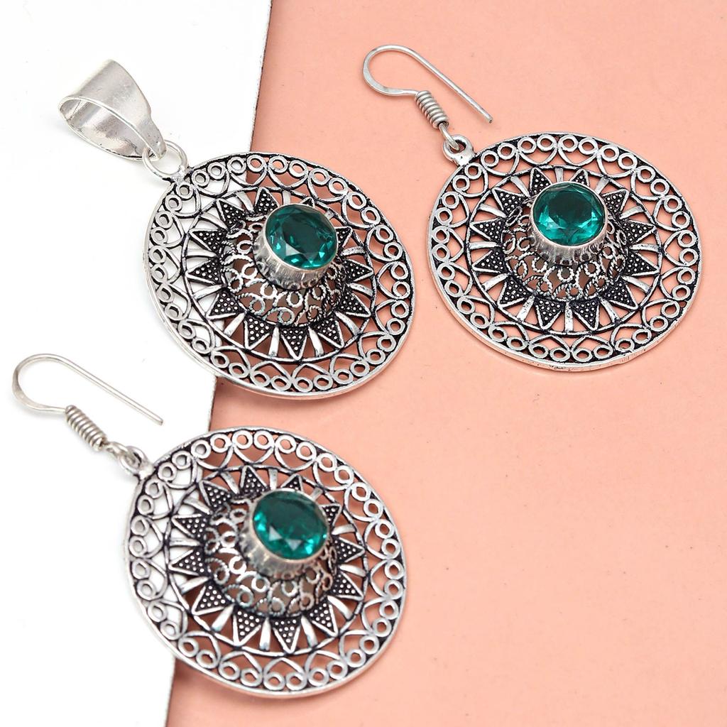 Серьги-гвоздики из стерлингового золота с голубым топазом и драгоценными камнями в лондонском стиле