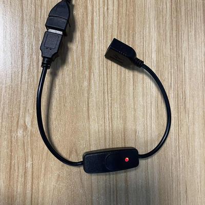 Удлинитель USB-кабеля длиной 32 см с красным индикатором и кнопкой включения/выключения для USB-устройств с поддержкой зарядки 5 В/2 А