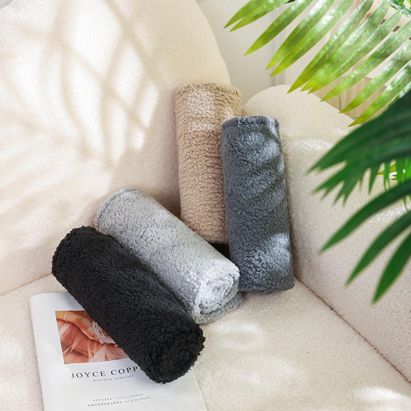 Мягкий Удобный Теплый Плед для Сна Питомца Фланель Овчина Плед для Собаки Утолщенный Водонепроницаемый Коврик для Кошек и Собак Аксессуары для Собак