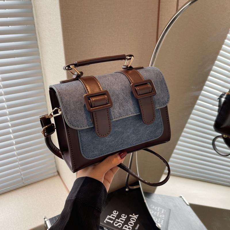 Сумочка летняя новая квадратная сумка оригинальная женская сумка модная нишевая сумка для отдыха через плечо сумка на плечо