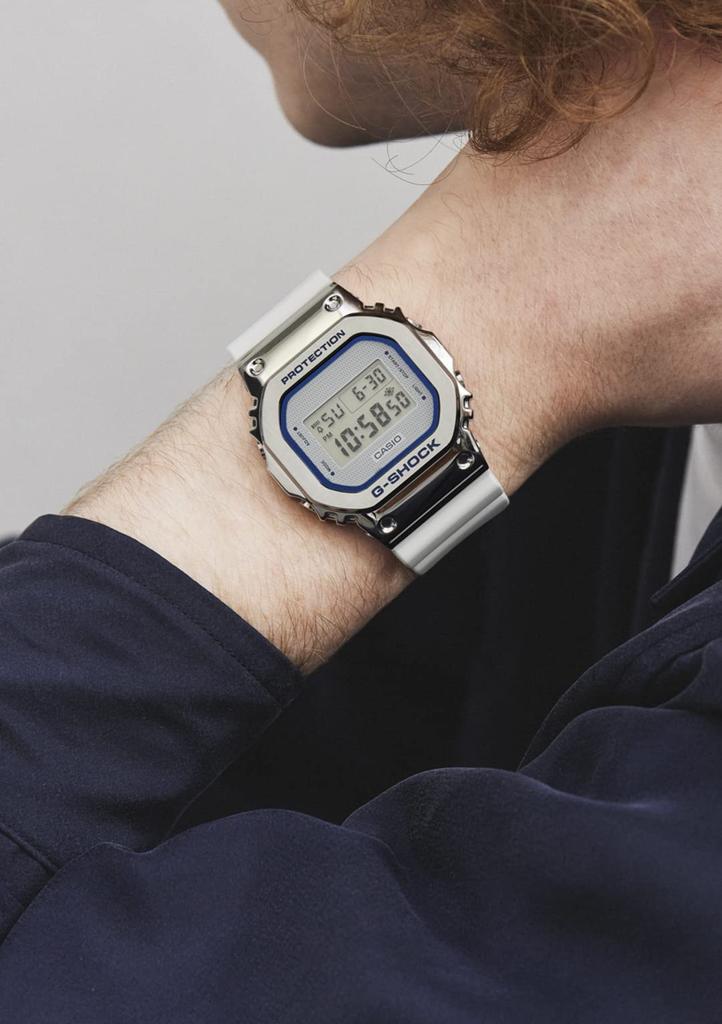 Часы PRECIOUS HEART SELECTION Белые [Casio] G-Shock [] GM-5600LC-7JF Мужские