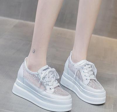 Женская обувь – Кроссовки