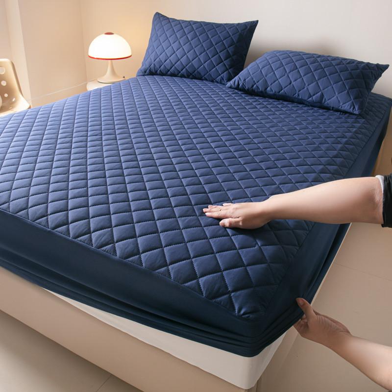 Polyester Bed Cover With Solid Color Design For Bed Protects Mattress And Prevents Dust