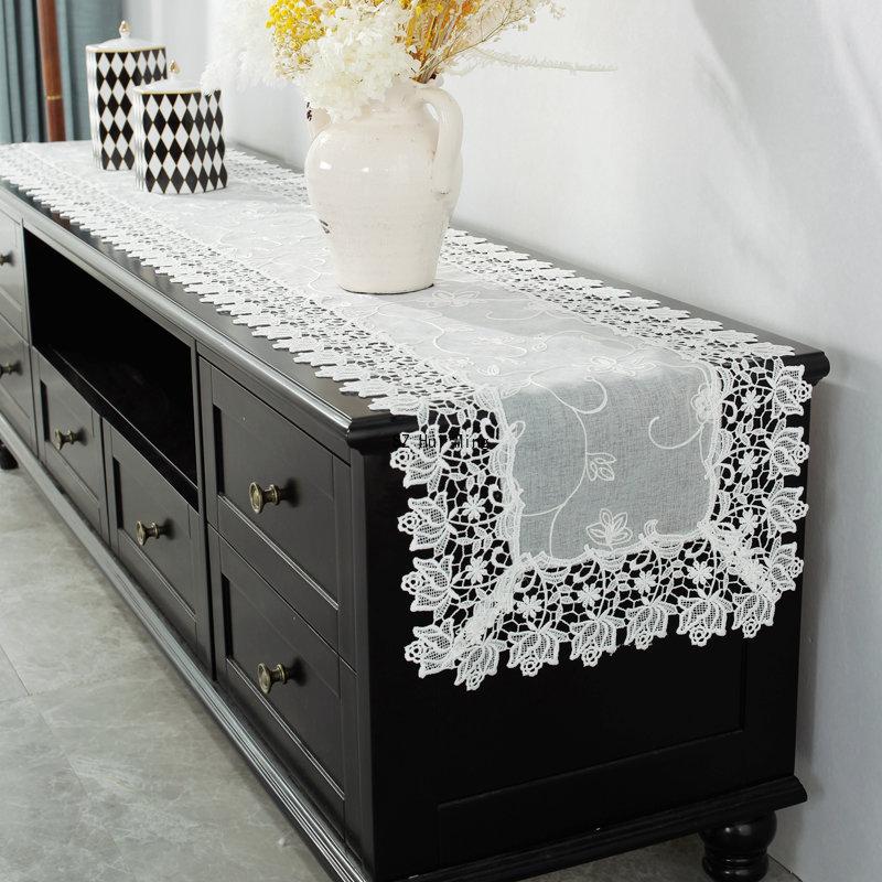 Table Runner White Lace Glass Yarn Rectangle Table Flag Hollow Out Europe Embroidered Dining Table Cloth Romantic Dust Cover