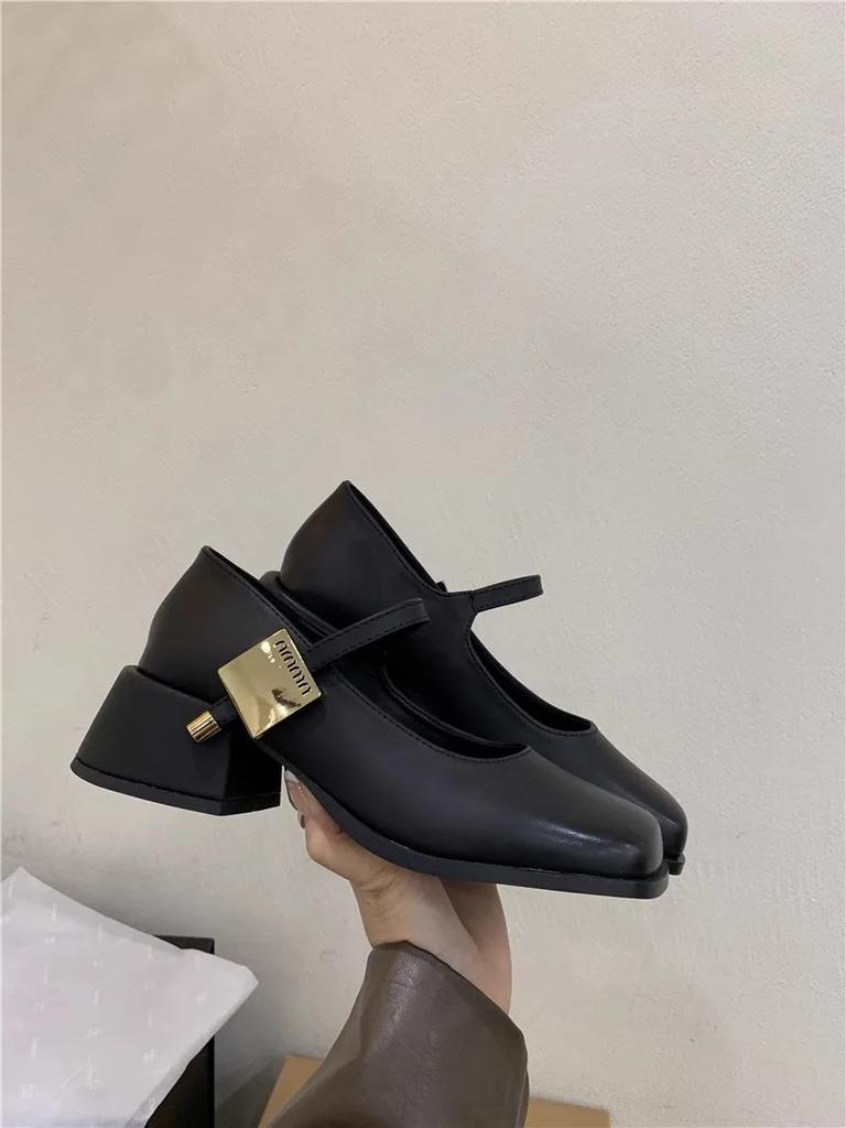 Модные весенне-осенние модные туфли на платформе из кожи с пряжкой для женщин Мэри Джейн, новые дизайнерские туфли на мягкой подошве, повседневные туфли на высоком каблуке для женщин