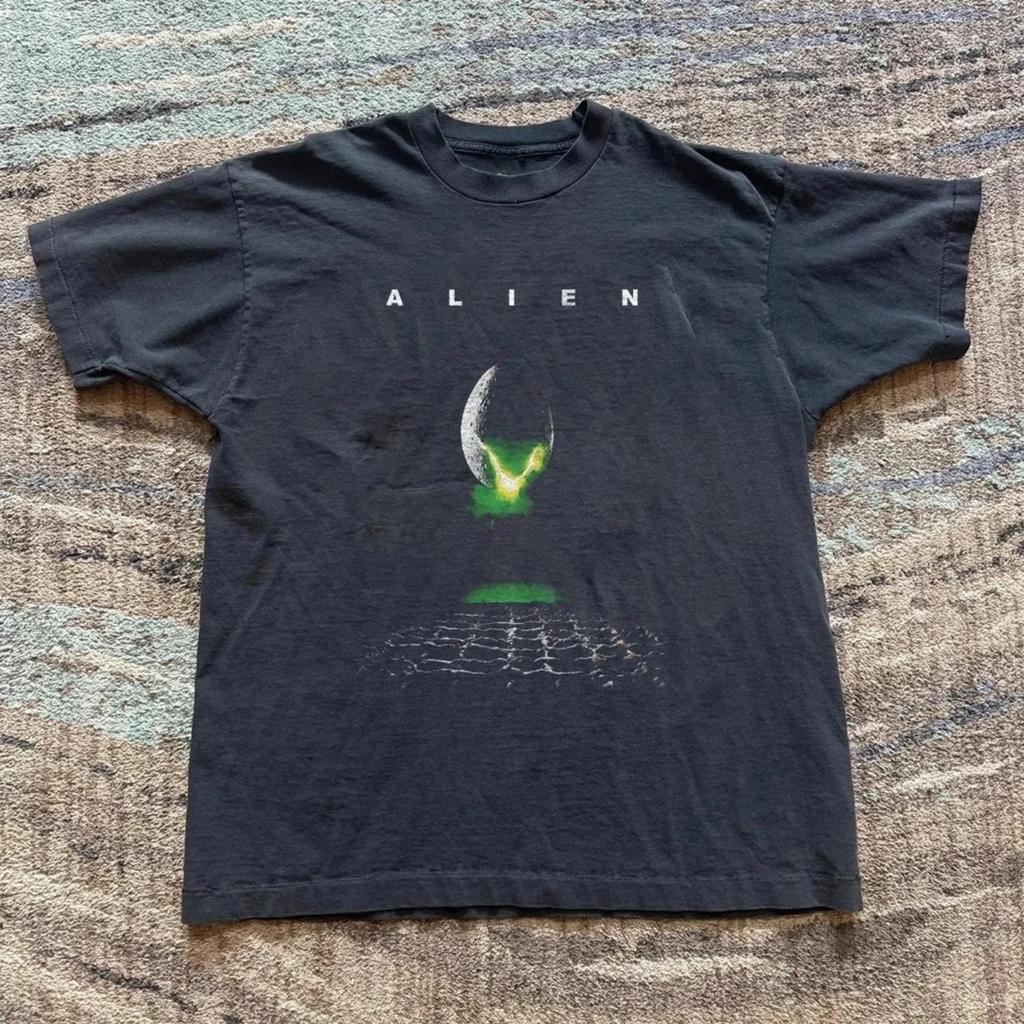 Alien Movie Graphic Tee Black Green Unisex Retro Streetwear T-Shirt