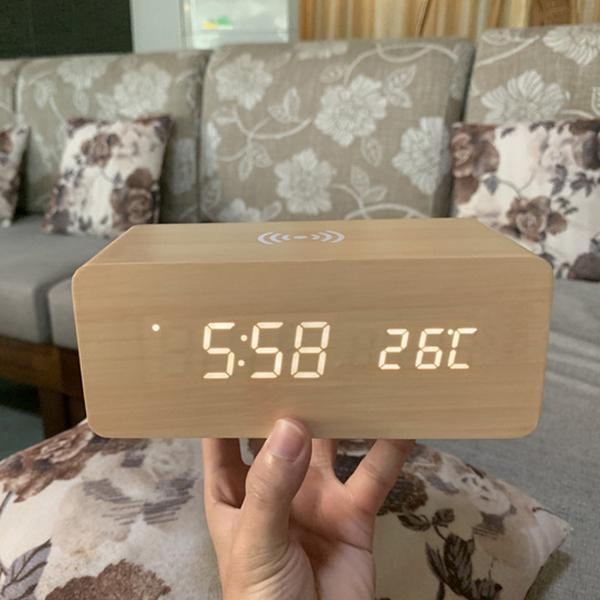 2025 Sound Control LED Digital Alarm Clock Wooden Design Thermometer Qi Wireless Charging Pad Desk Clock