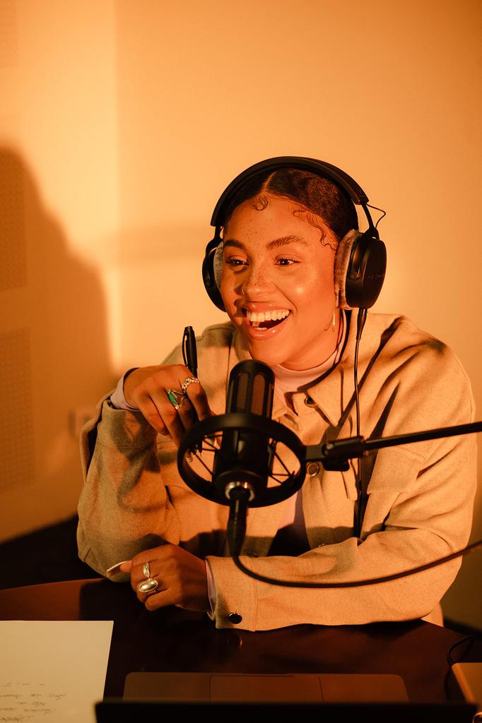 Beyerdynamic PRO X M70 Профессиональный динамический микрофон с фронтальным адресом, сумка для хранения с поп-фильтром, крепление для амортизатора