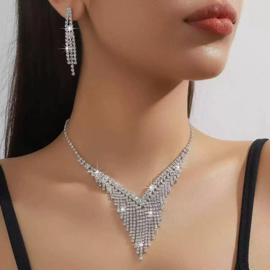 Элегантный межконтинентальный свадебный набор из страз: колье и серьги