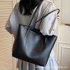 Temperament Explosive Commuter Big Bag Women's 2025 New Fashion Retro Shoulder Bag Large Capacity Simple Tote Big Bag