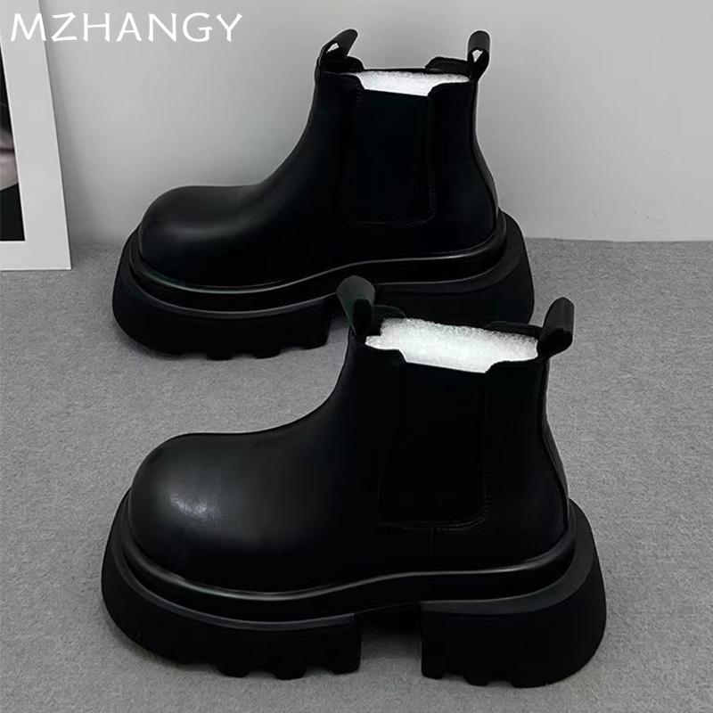 Ботильоны женские на платформе кожаные туфли на среднем каблуке женские 2025 трендовые зимние сапоги дизайнерские готические зимние новые мотоциклетные сапоги Mujer