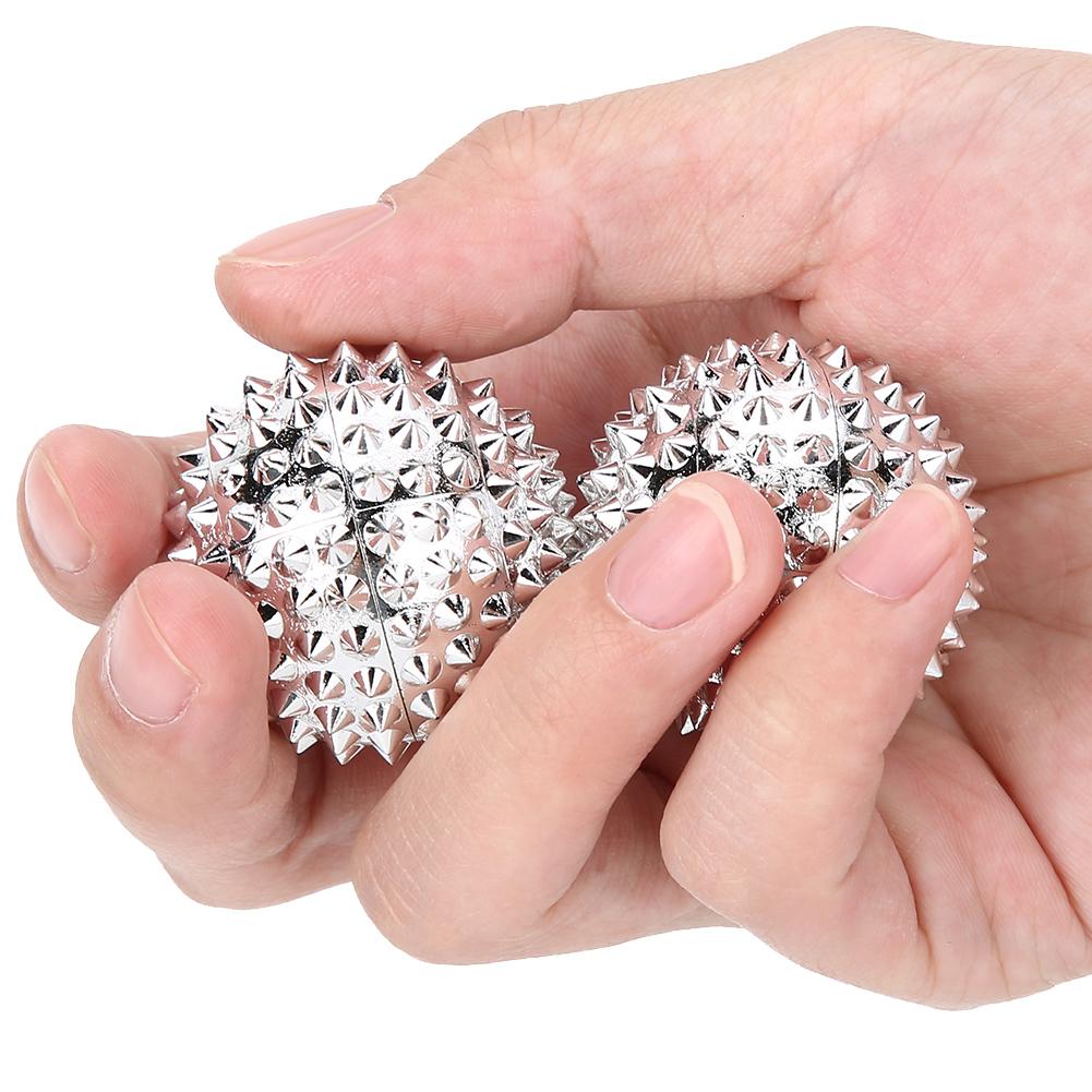 1 Pair Magnetic Massage Ball Hand Massage Acupressure Therapy Ball Silver