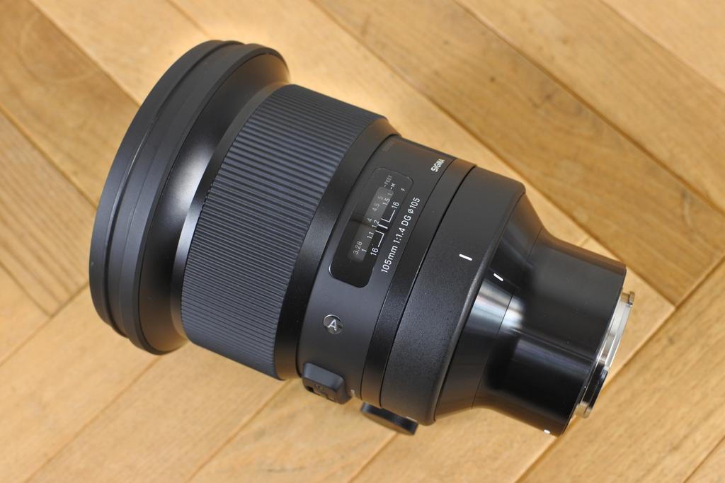 SIGMA 105mm F1.4 DG HSM Art Lens for Sony E-Mount w/Hood/Case/Caps/Box