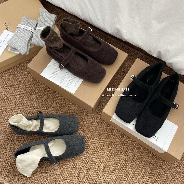 Высококачественные пушистые туфли в зарубежном стиле для верхней женской одежды, новинка 2025 года на осень и зиму, французские ретро-темпераментные туфли Мэри Джейн на плоской подошве