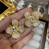 Изысканные серьги-гвоздики в виде цветка с медным покрытием и бриллиантами для женщин, тяжелая промышленность, трехмерные инкрустированные кристаллами, легкие роскошные серьги 2025 года, новинка