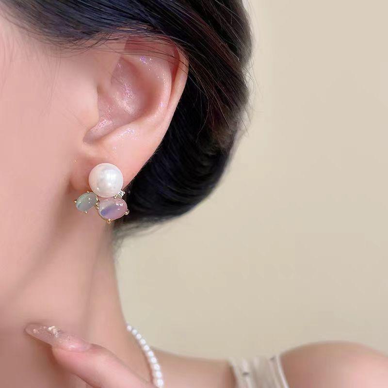 Серьги с радужным жемчугом: Модный стиль весна/лето 2025 для девочек