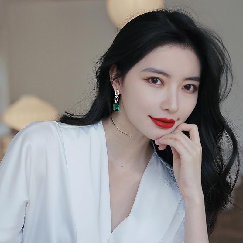 Блестящие зеленые серьги для женщин. Простые квадратные серьги с геометрическим узором на каждый день.