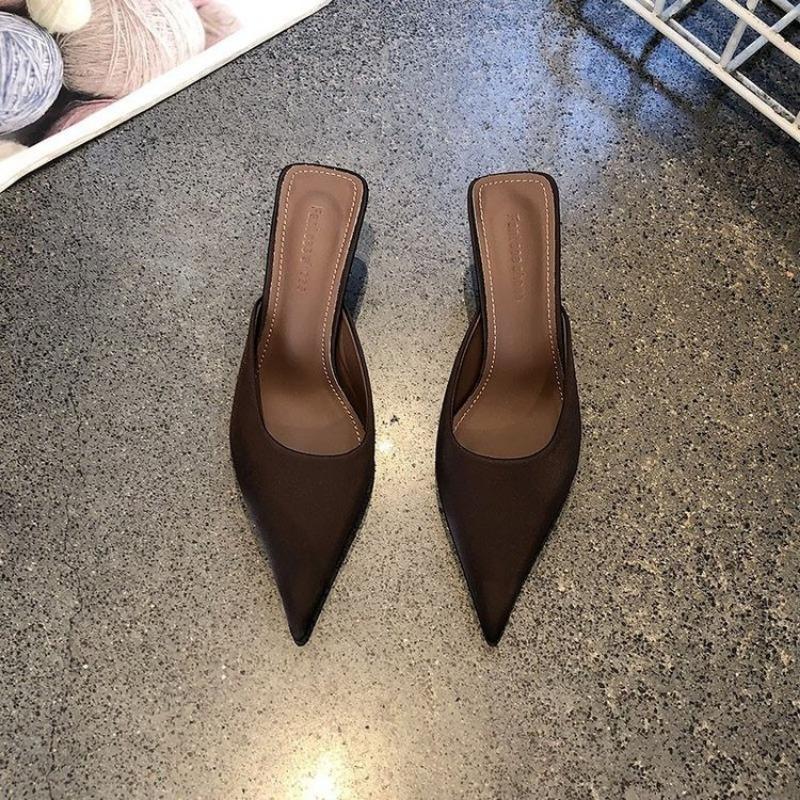 Модная женская обувь 2025 Новые женские тапочки с закрытым носком Модные с леопардовым принтом Летние уличные туфли-бестселлеры Женские туфли на каблуке Zapatos