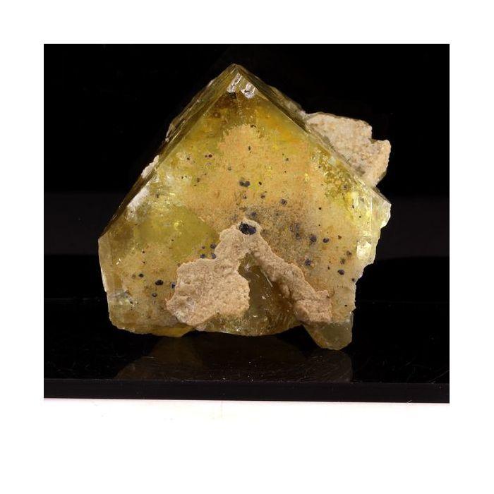 Pierres et Minéraux. Fluorite. 792.5 ct. Peyrebrune, Tarn, France.